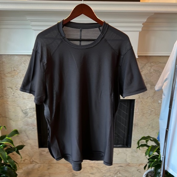 lululemon athletica Other - Lululemon Mens XL workout shirt